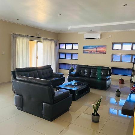 Styled Bed And Breakfast Palapye Exteriör bild
