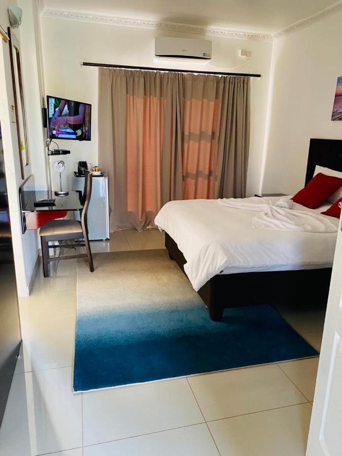 Styled Bed And Breakfast Palapye Exteriör bild