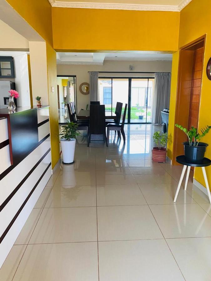 Styled Bed And Breakfast Palapye Exteriör bild
